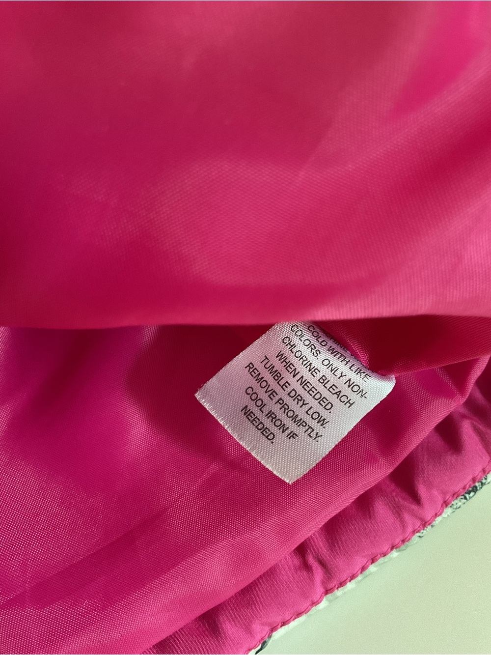 Legendary Pink Camo-Print Quilted Vest SZ L - Picture 13 of 14